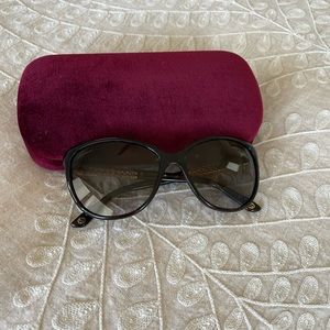 Gucci sun glasses